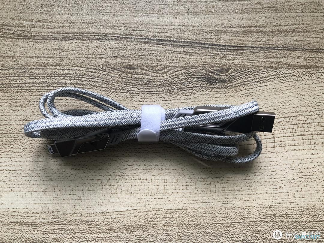 3C数码 篇三十七：特极客大钢蛇数据线实用测评体验，一根数据线可解决大部分充电数码设备，经济实惠！
