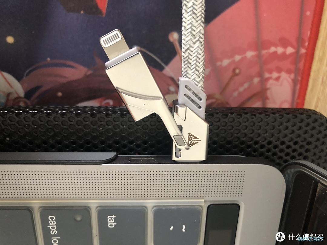 3C数码 篇三十七：特极客大钢蛇数据线实用测评体验，一根数据线可解决大部分充电数码设备，经济实惠！