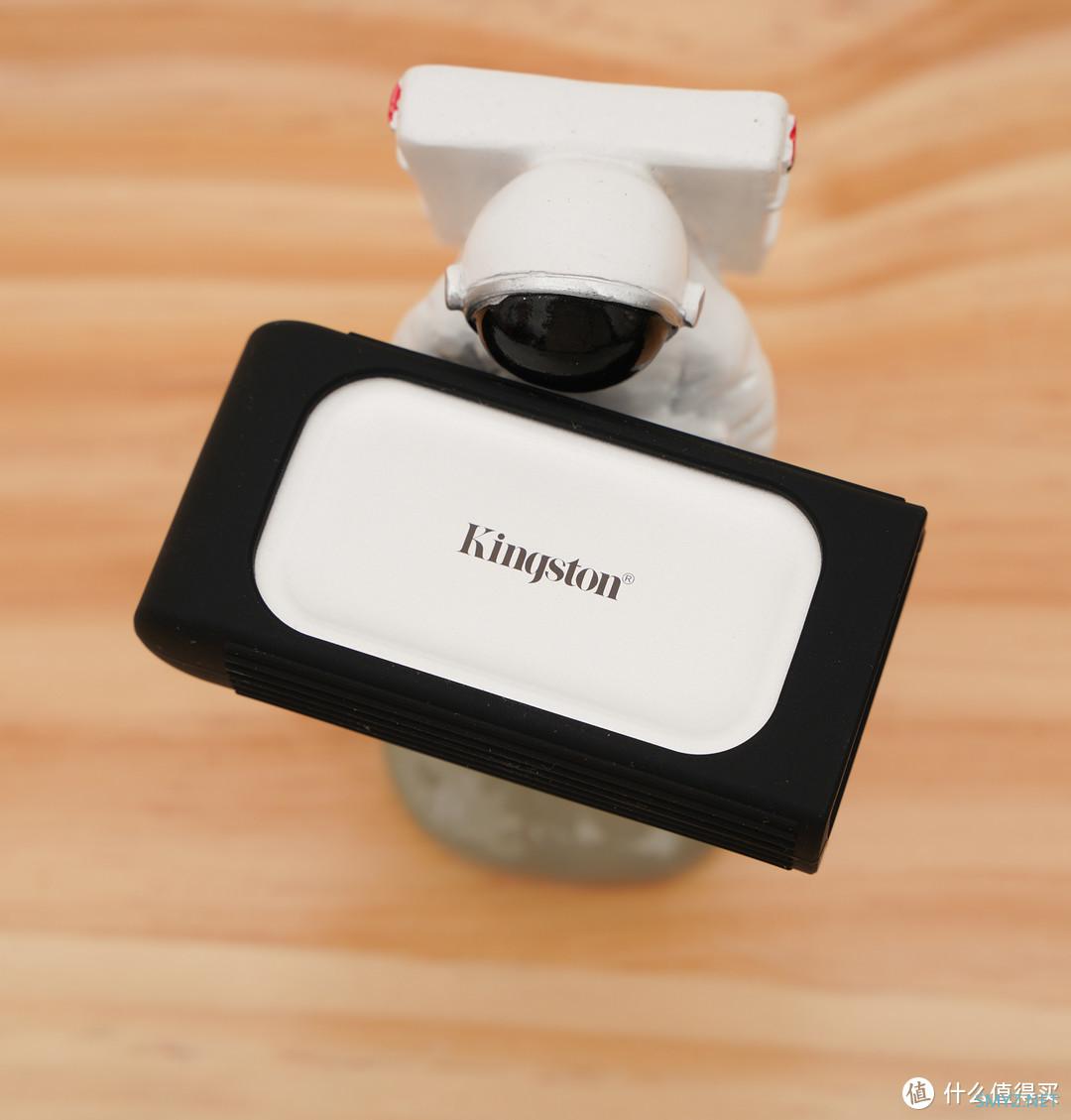 既高速又小巧 金士顿 XS2000 移动固态硬盘开箱 既高速又小巧 金士顿 XS2000 移动固态硬盘开箱