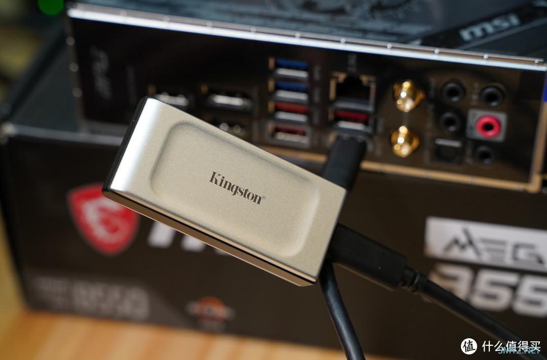 既高速又小巧 金士顿 XS2000 移动固态硬盘开箱 既高速又小巧 金士顿 XS2000 移动固态硬盘开箱