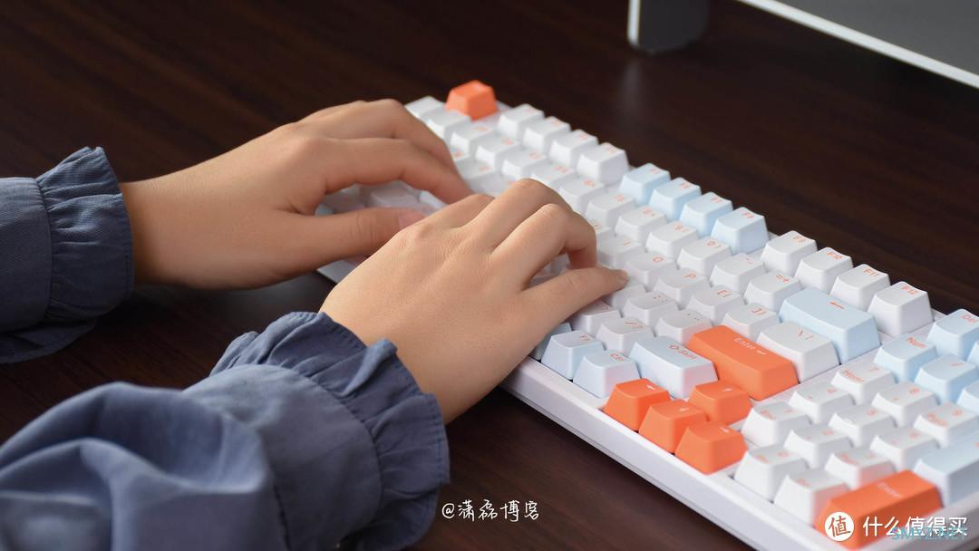 高斯HS98T机械键盘：三模多连，TTC红轴，还有更多未解锁属性