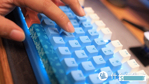 主题配色,做工依然完美,海盗船碧蓝之海机械键盘使用体验 主题配色,做工依然完美,海盗船碧蓝之海机械键盘使用体验