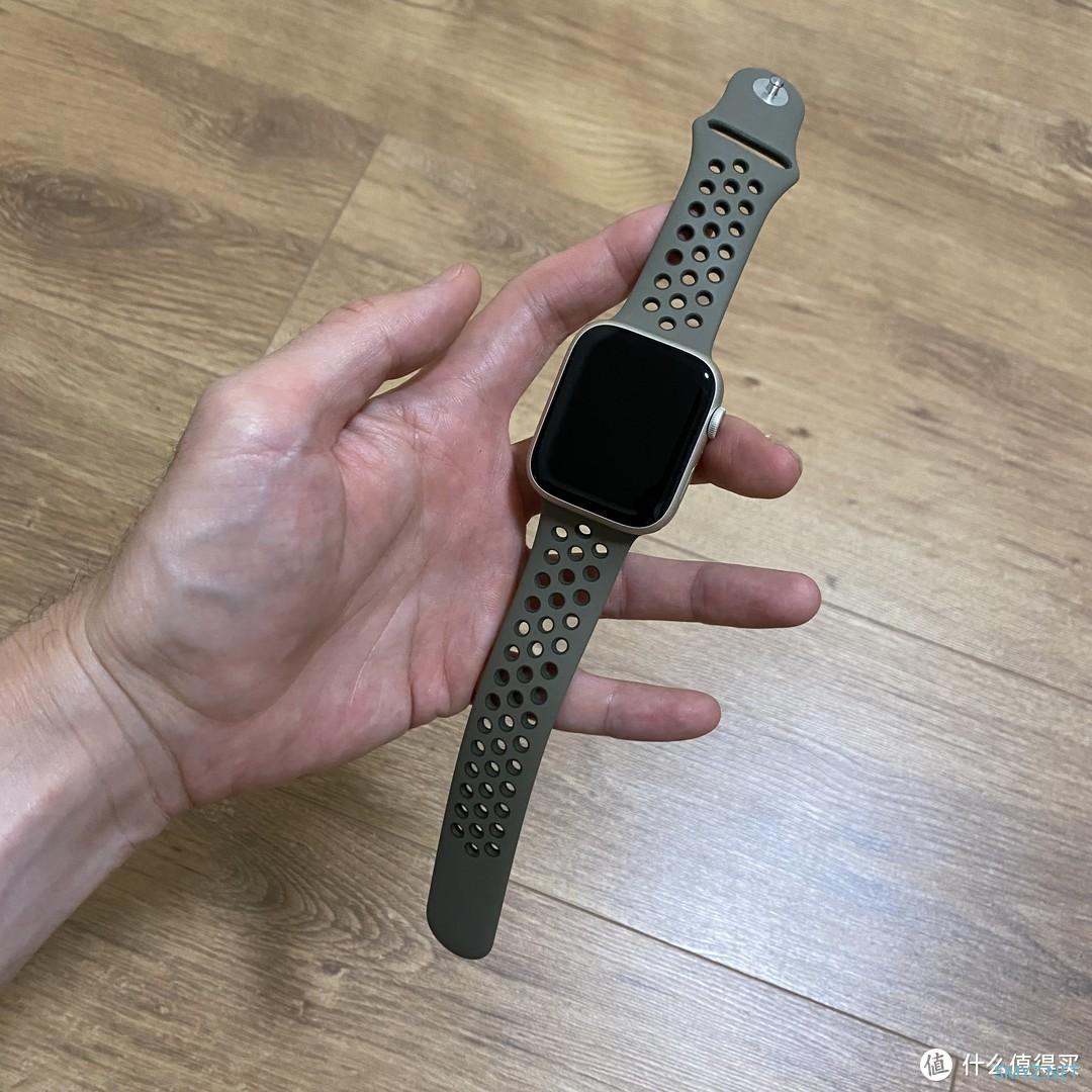 我的跑步装备 篇一百一十五：完全可以当跑表！Apple Watch S7 Nike 45mm蜂窝版（附与5代对比）