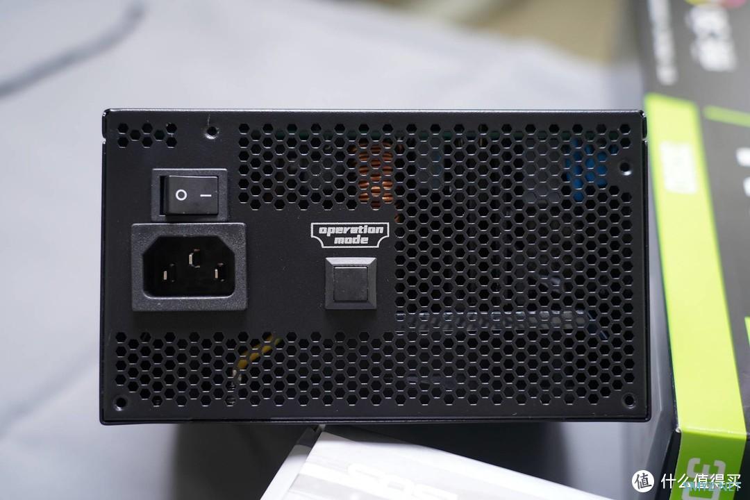 【老黄搞机篇一百零二】全面迎战高阶市场,先马黑钻1000W为配置提供“最强心” 【老黄搞机篇一百零二】全面迎战高阶市场,先马黑钻1000W为配置提供“最强心”