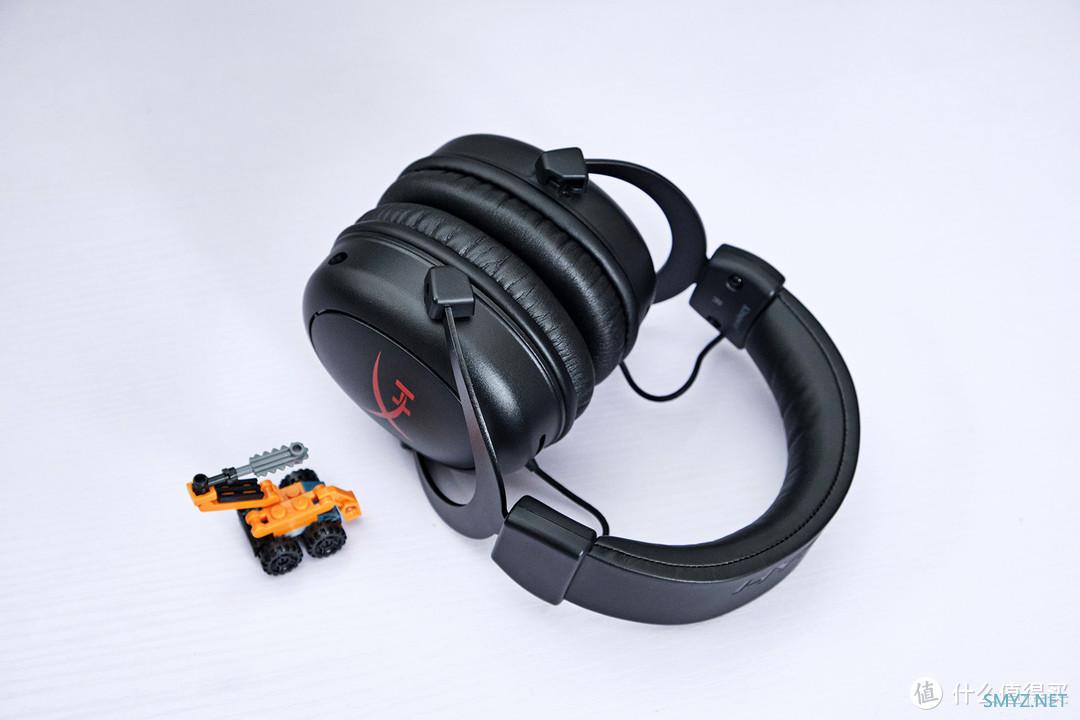 外设闲谈 篇一百四十：家庭影院级环绕音效加持，HyperX战斧无线游戏耳机分享