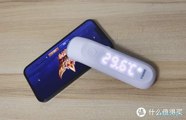 涡轮增压加持，红魔涡轮散热背夹体验：能结冰的手机散热器