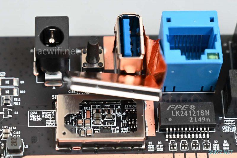 京东云无线宝AX6600雅典娜拆机