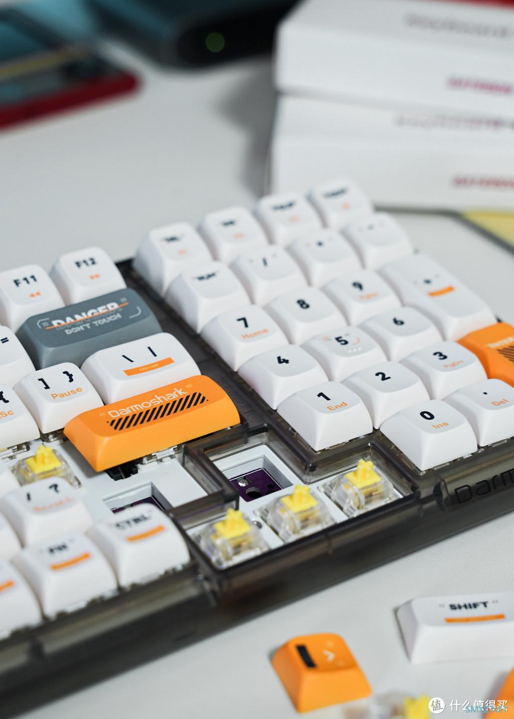 猫宅聊外设 篇七：好看好用，值得一玩，Darmoshark K7-Pro 三模键盘