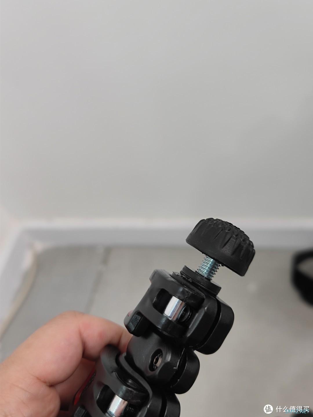 吐槽自购物 篇二：关于miliboo米泊MUFB碳纤版视频三脚架使用上的一些吐槽～