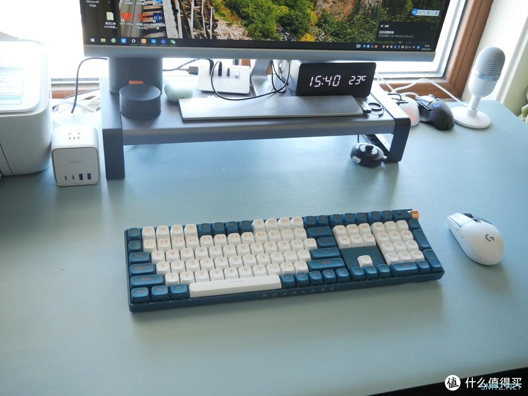 可能是目前500元价位的最强机械键盘：御斧R108金粉轴三模键盘使用评测