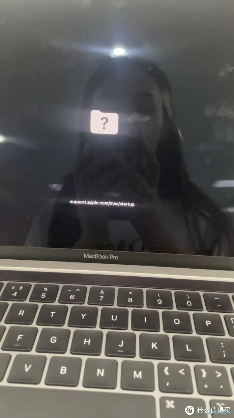 MacBook 篇一：重装macOS Monterey 12.2.1系统，顺便测一下256GB SSD，看看读写性能怎么样？