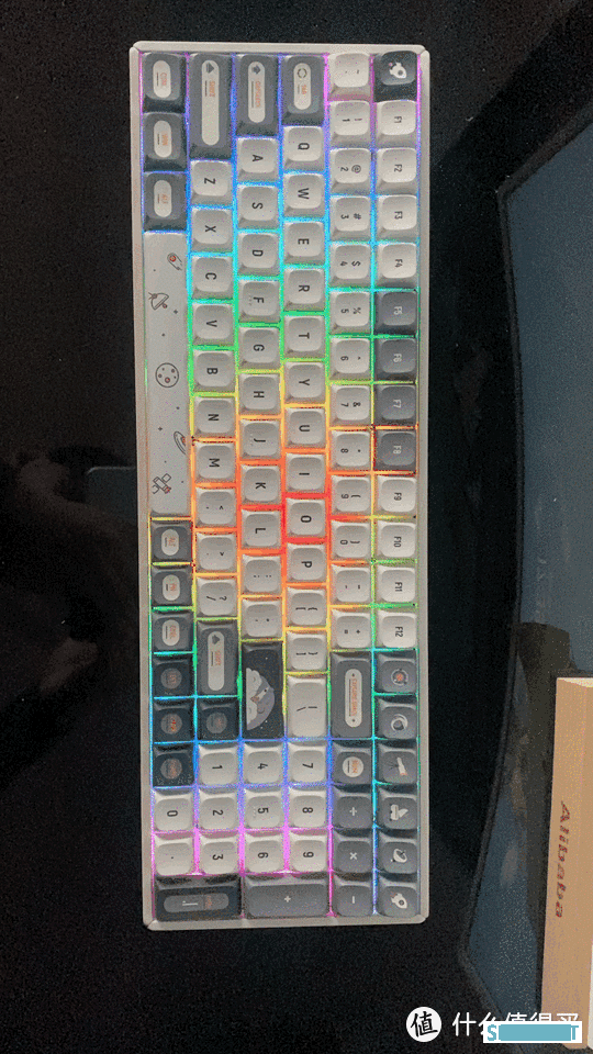 金粉v2加持的铝厂新旗舰, IQUNIX F97键盘深入评测