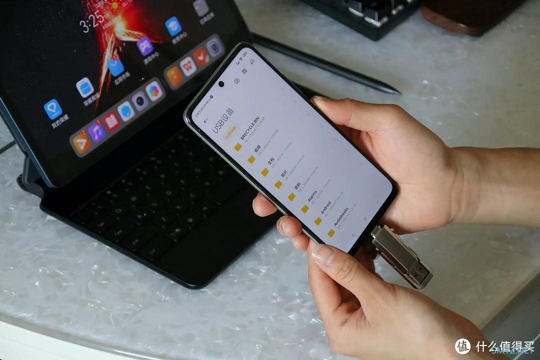 评测 篇五十：轻松应对Pad日常移动办公需求，国民好物高速固态U盘U393体验