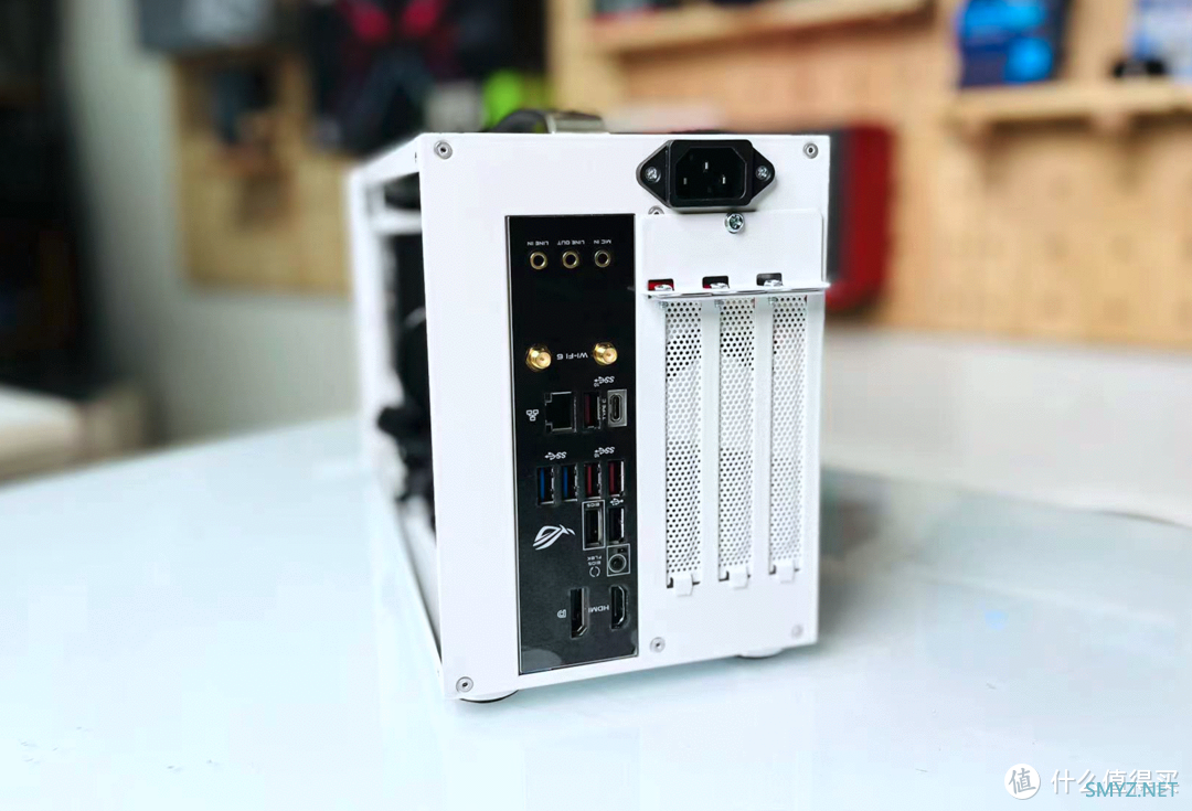 小鱼搞机 篇六十五:ITX装机方案分享,超频三 蜂鸟2 机箱+TT SFX 450w电源 小鱼搞机 篇六十五:ITX装机方案分享,超频三 蜂鸟2 机箱+TT SFX 450w电源