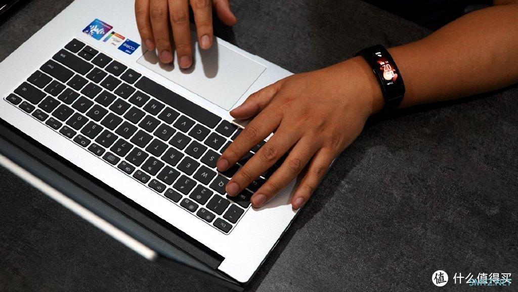 荣耀MagicBook X 15 2022版新笔记本,15.6英寸在家办公、上网课必备 荣耀MagicBook X 15 2022版新笔记本,15.6英寸在家办公、上网课必备