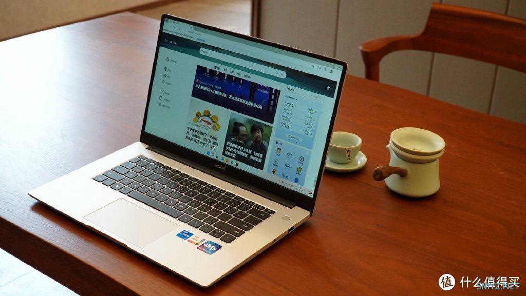 荣耀MagicBook X 15 2022版新笔记本,15.6英寸在家办公、上网课必备 荣耀MagicBook X 15 2022版新笔记本,15.6英寸在家办公、上网课必备