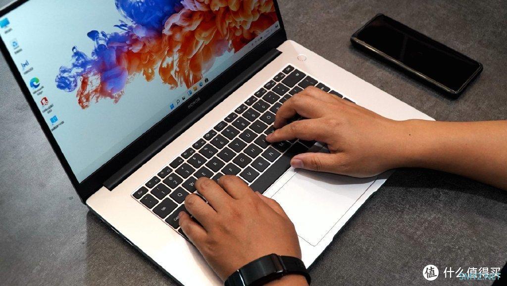 荣耀MagicBook X 15 2022版新笔记本,15.6英寸在家办公、上网课必备 荣耀MagicBook X 15 2022版新笔记本,15.6英寸在家办公、上网课必备