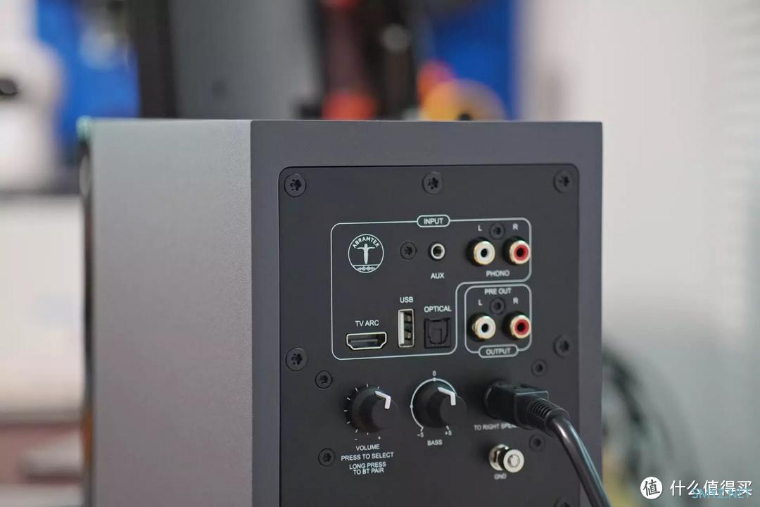 艾特铭客X30，小桌面也能搭配的HiFi级有源音箱