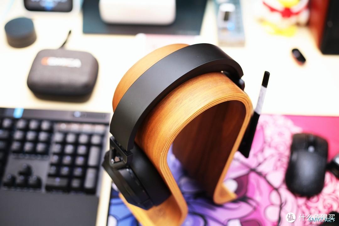 轻量化,带声卡 海盗船HS55 SURROUND耳机 轻量化,带声卡 海盗船HS55 SURROUND耳机