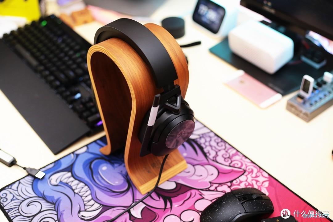 轻量化,带声卡 海盗船HS55 SURROUND耳机 轻量化,带声卡 海盗船HS55 SURROUND耳机