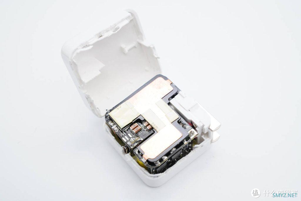 拆解报告：CukTech酷科65W PD快充氮化镓充电器AC65011SF