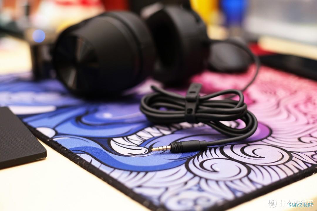 轻量化,带声卡 海盗船HS55 SURROUND耳机 轻量化,带声卡 海盗船HS55 SURROUND耳机