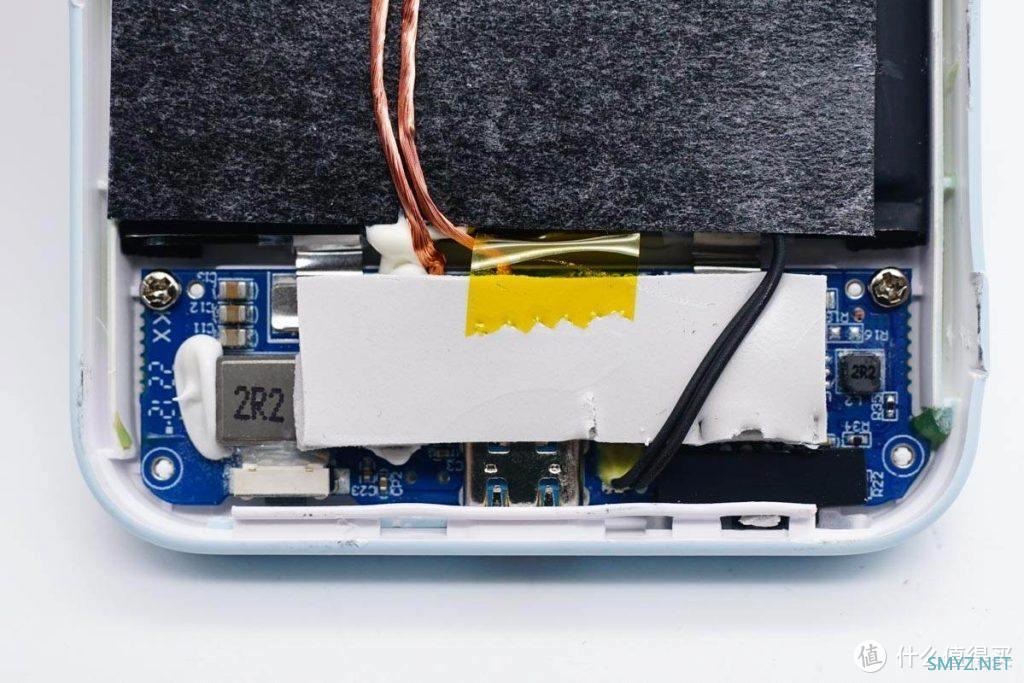 拆解报告:ANKER安克7.5W磁吸无线充移动电源A1610 拆解报告:ANKER安克7.5W磁吸无线充移动电源A1610