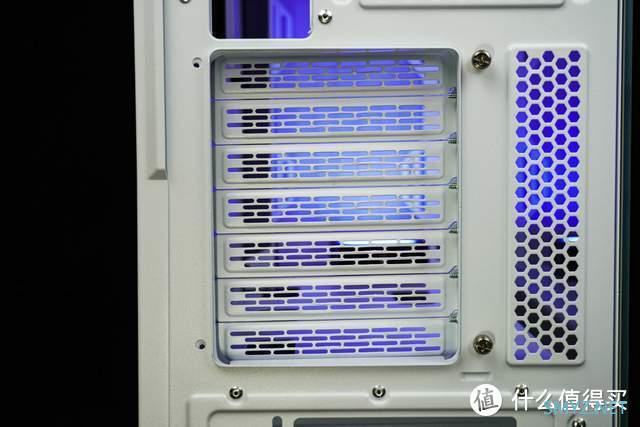 辉煌只能靠自己 篇七十五：装机三大件不换，也能打造白色电脑环境，这个方案不错