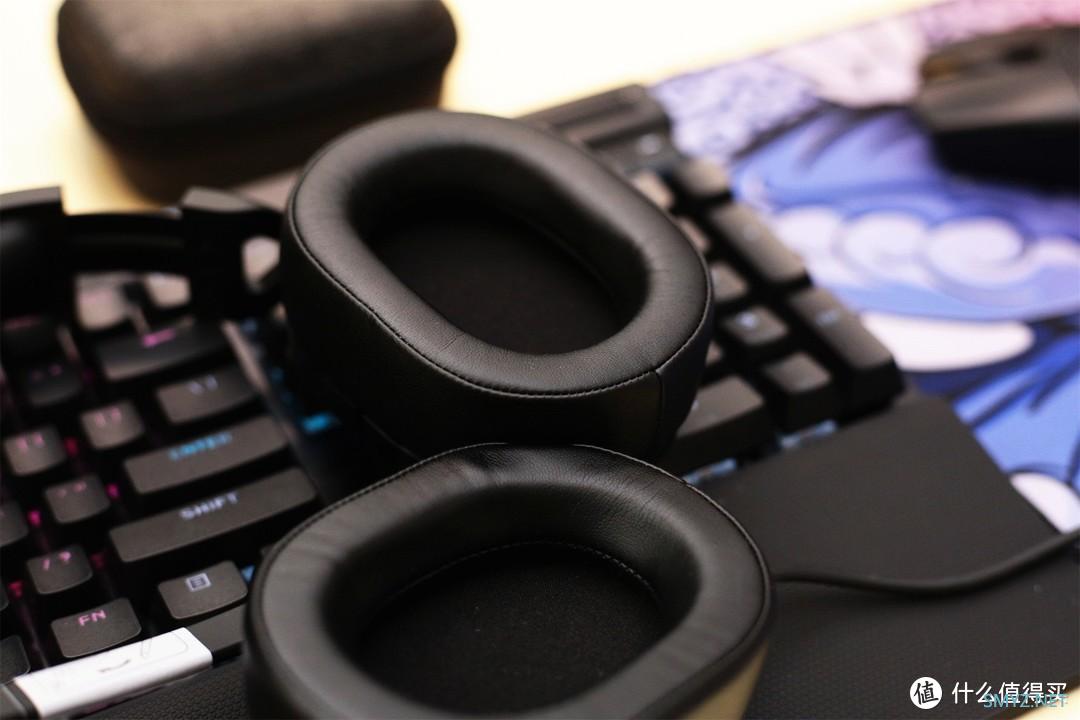 轻量化,带声卡 海盗船HS55 SURROUND耳机 轻量化,带声卡 海盗船HS55 SURROUND耳机