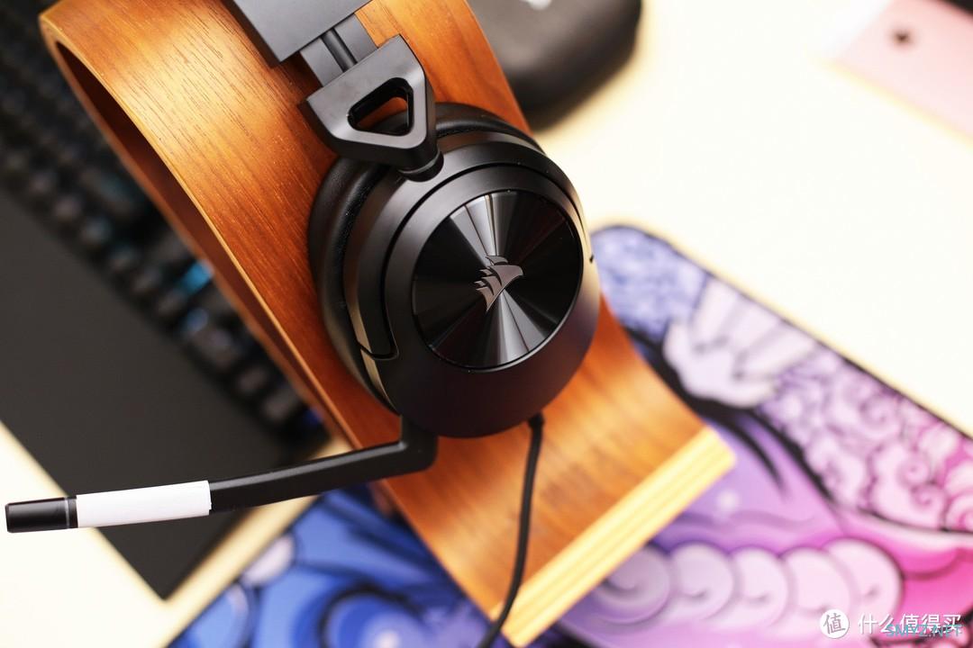 轻量化,带声卡 海盗船HS55 SURROUND耳机 轻量化,带声卡 海盗船HS55 SURROUND耳机