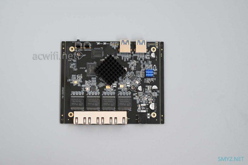 电犀牛R68s双2.5G四网口软路由拆机和小包性能测试