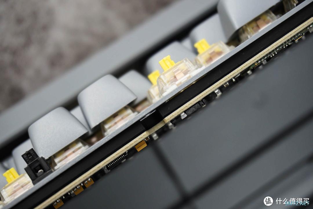 辉煌只能靠自己 篇七十六:这次全面精彩!Lofree洛斐小翘百键“水泥灰”键盘深度体验 辉煌只能靠自己 篇七十六:这次全面精彩!Lofree洛斐小翘百键“水泥灰”键盘深度体验