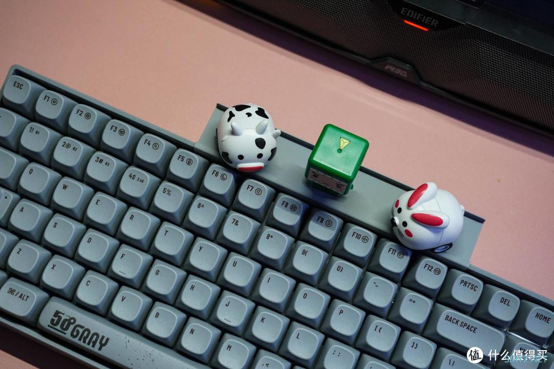 辉煌只能靠自己 篇七十六:这次全面精彩!Lofree洛斐小翘百键“水泥灰”键盘深度体验 辉煌只能靠自己 篇七十六:这次全面精彩!Lofree洛斐小翘百键“水泥灰”键盘深度体验