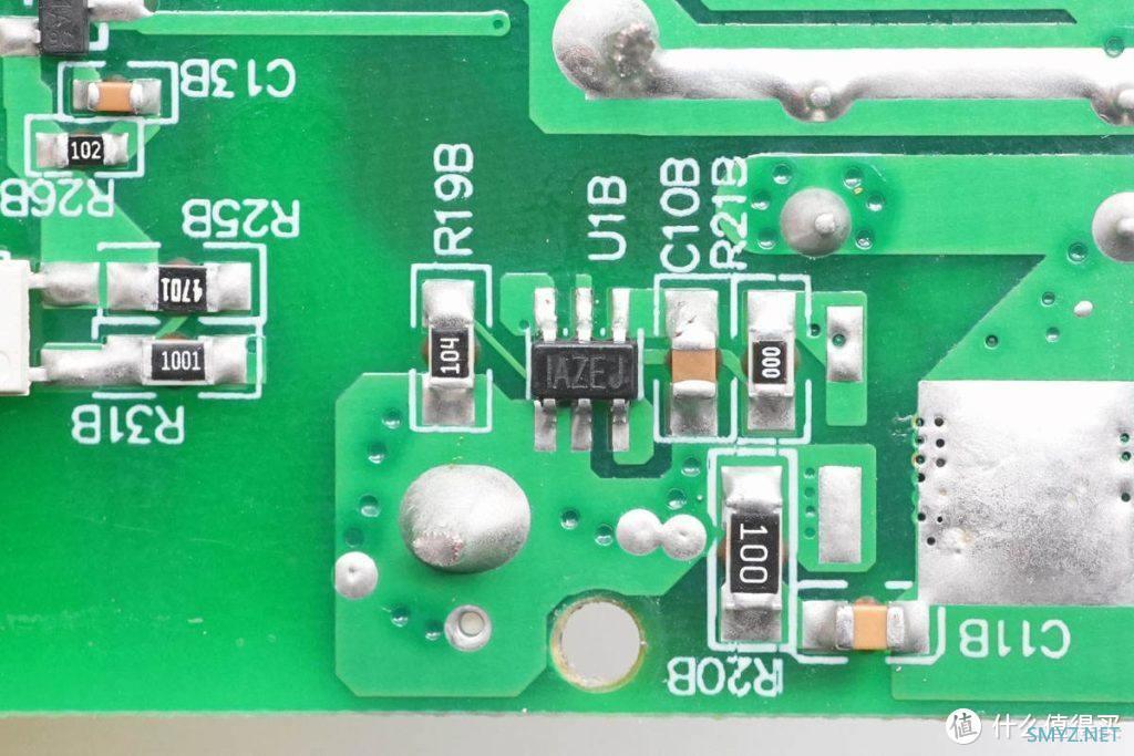 拆解报告：IDMIX大麦65W 2A2C四口桌面充P65 Pro