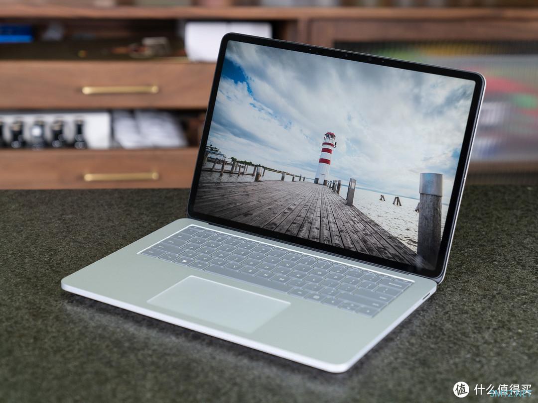 高效又专业是怎样的体验？“善变”的Surface Laptop Studio助力职场精英之路