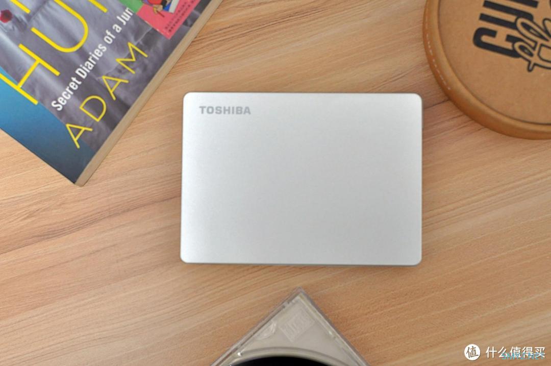东芝（TOSHIBA）Flex移动硬盘：数据存储更安全便携 