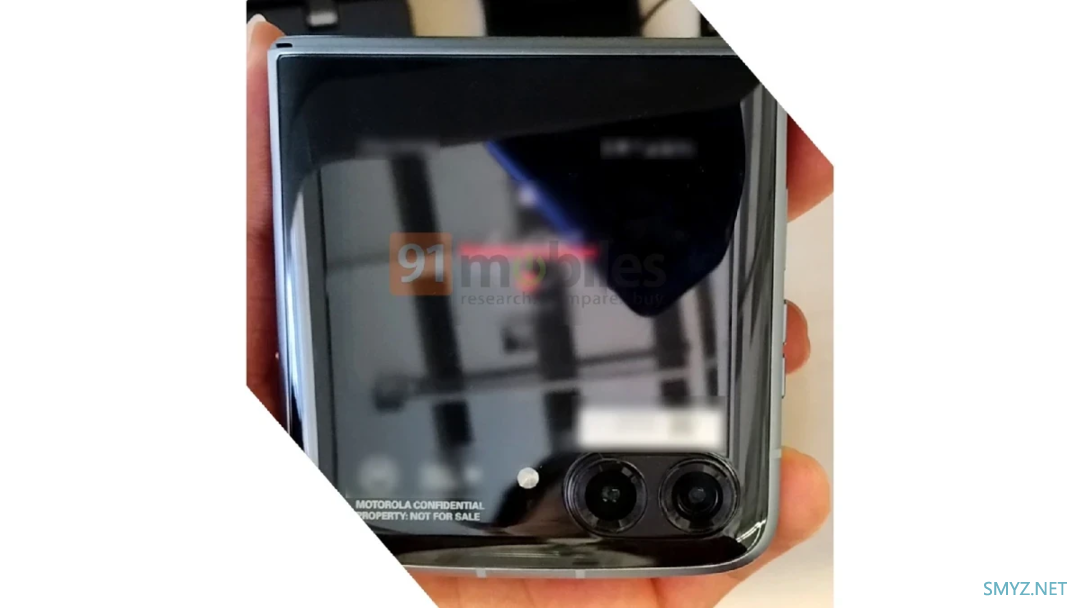 网传丨moto 新旗舰 Razr 3 折叠屏手机新料