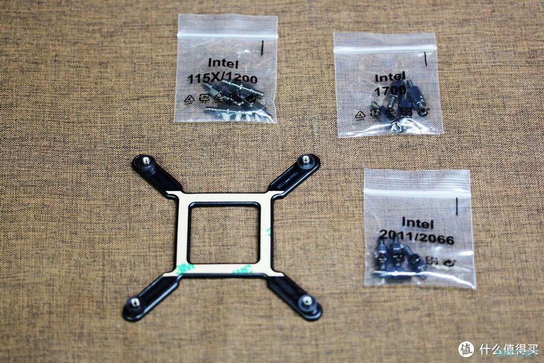 PC硬件与外设 篇一百六十五：冷头盖、风扇大升级，2022新款美商海盗船H150i 精英版装机点评