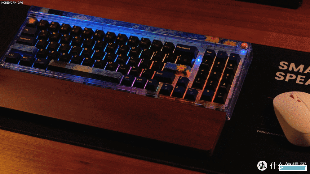热插拔、RGB灯、三模无线，不足六百就能搞定，国产机械键盘YYDS
