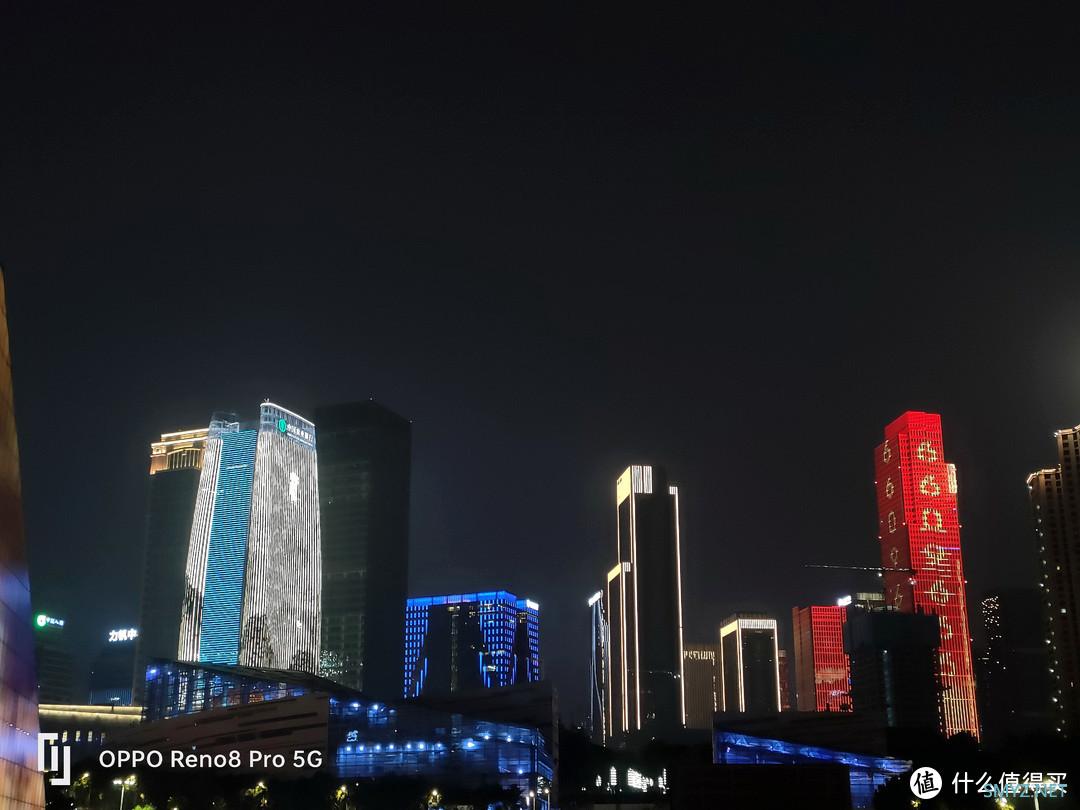 旗舰级影像体验，OPPO Reno8 Pro 夜景随拍