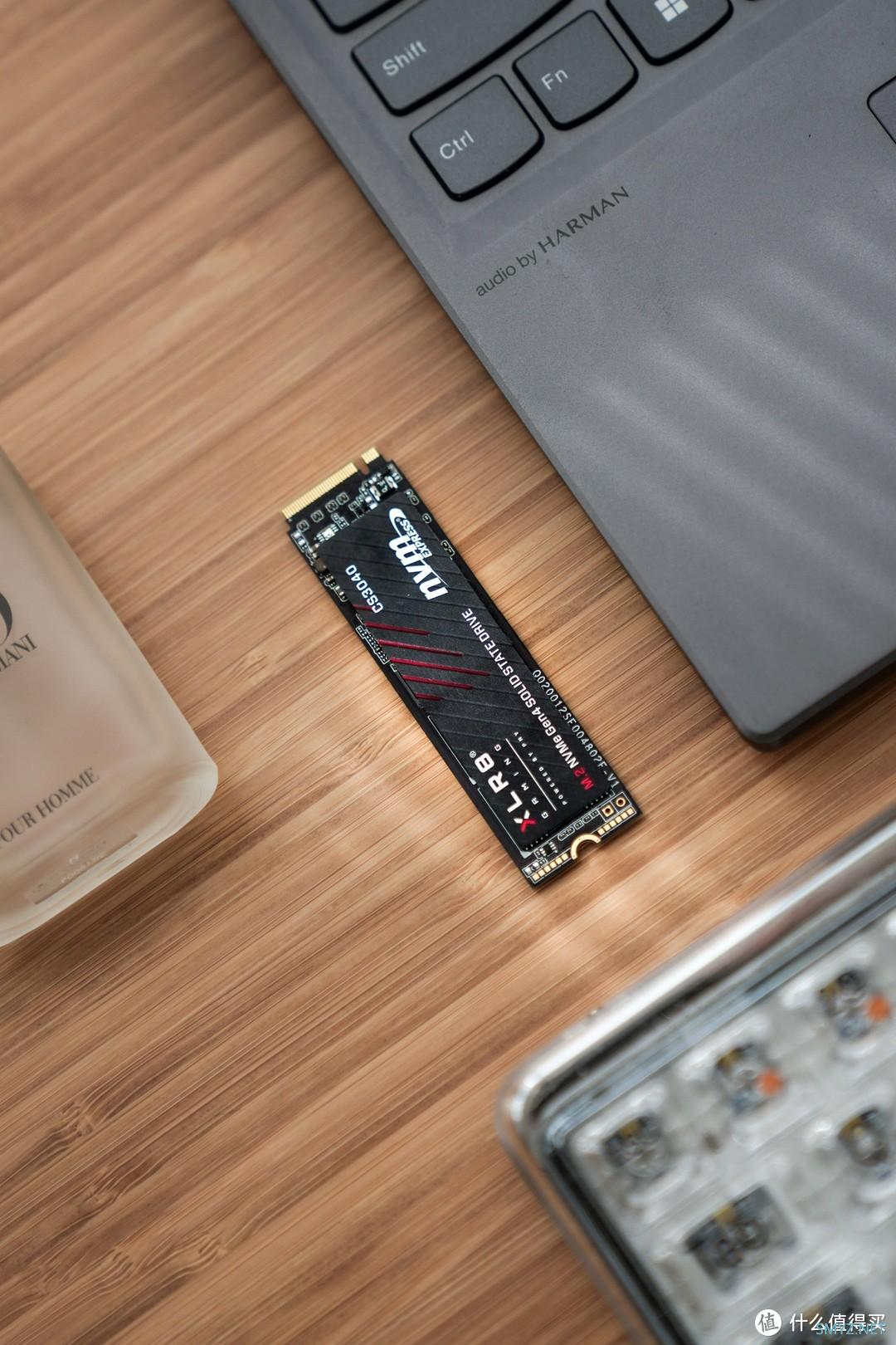 性价比超高的PCIe 4.0固态硬盘「PNY CS 3040」