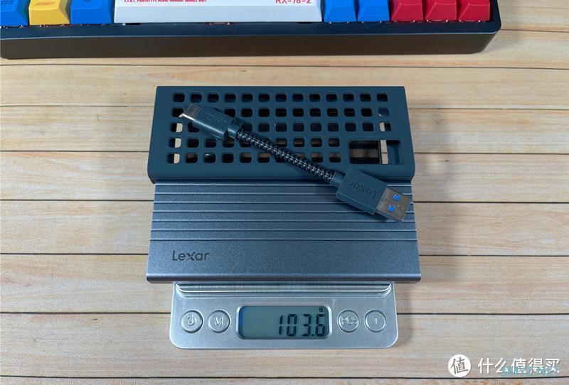 不仅要快更要便携，线缆全收-Lexar雷克沙NM620固态硬盘套装