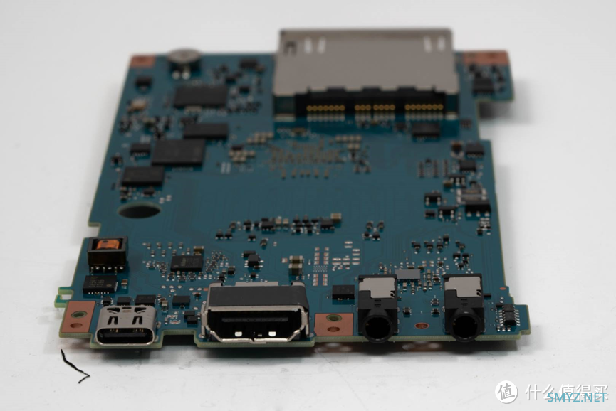 搞事情了!把4万多的尼康Z 9“大卸八块”是种什么体验? 搞事情了!把4万多的尼康Z 9“大卸八块”是种什么体验?