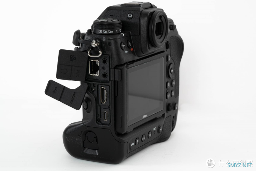 搞事情了!把4万多的尼康Z 9“大卸八块”是种什么体验? 搞事情了!把4万多的尼康Z 9“大卸八块”是种什么体验?