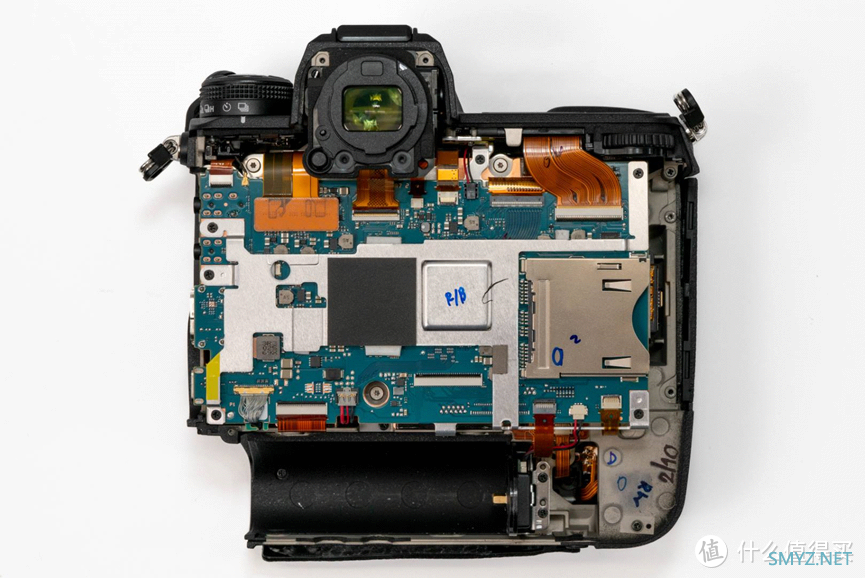 搞事情了!把4万多的尼康Z 9“大卸八块”是种什么体验? 搞事情了!把4万多的尼康Z 9“大卸八块”是种什么体验?