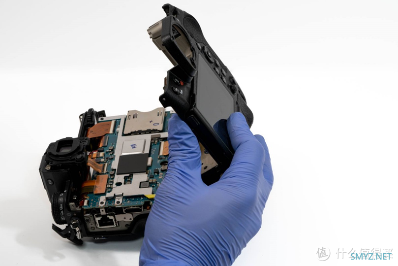 搞事情了!把4万多的尼康Z 9“大卸八块”是种什么体验? 搞事情了!把4万多的尼康Z 9“大卸八块”是种什么体验?