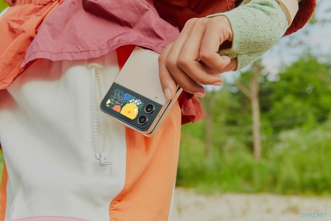 三星发布 Galaxy Z Flip4 可折叠翻盖手机，骁龙8+、升至3700mAh电池8499元起