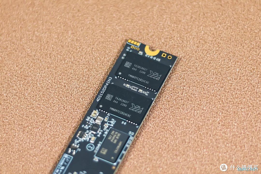 致态TiPro7000三体联名版固态硬盘评测:存储岁月时光,不止于快 致态TiPro7000三体联名版固态硬盘评测:存储岁月时光,不止于快