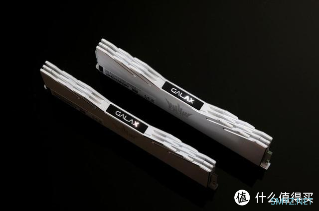 影驰 HOF EXTREME DDR4系列内存条性能出众,玩家优选 影驰 HOF EXTREME DDR4系列内存条性能出众,玩家优选