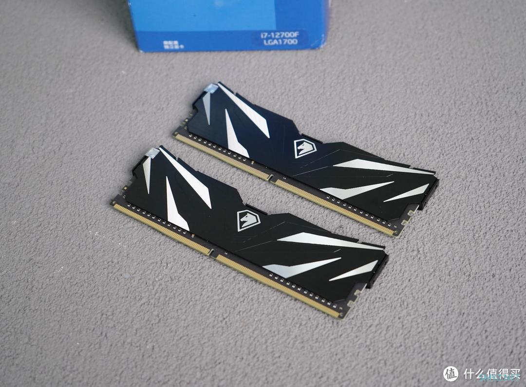 朗科越影II DDR4-3600内存评测：价格实惠，颜值高，还能超频